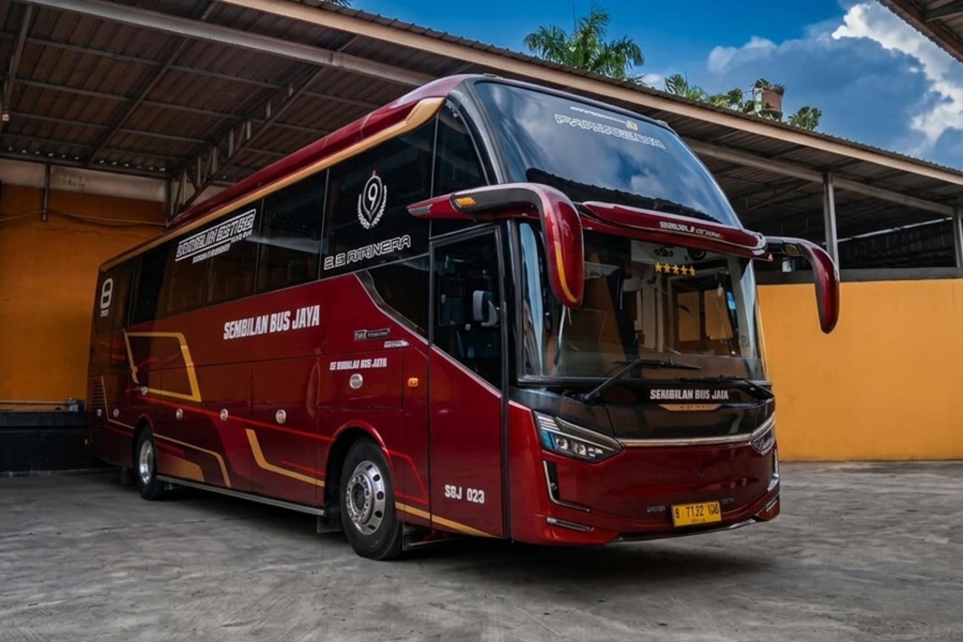 Cek Harga Sewa Bus & Pesan Sekarang!
